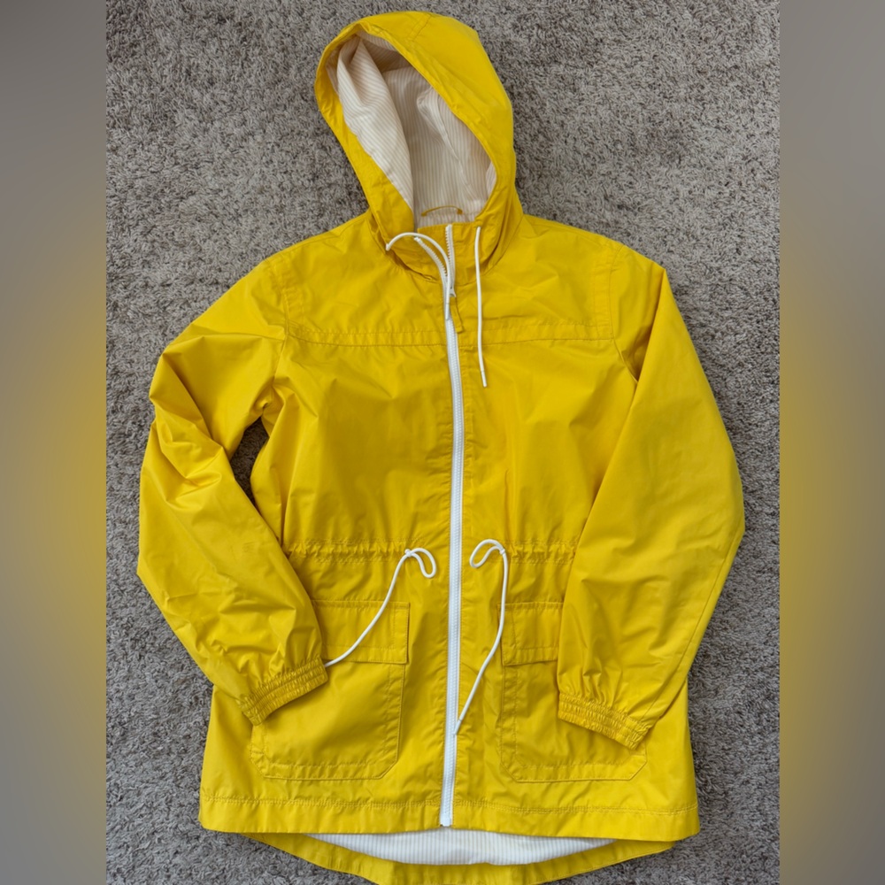Gap rain jacket